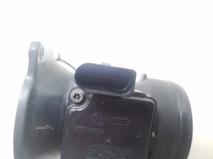 Volkswagen Golf IV (1997–2003) Luftmassenmesser 06A906461B - 4
