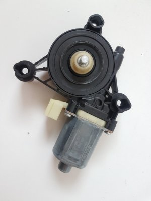   Front door window motor 