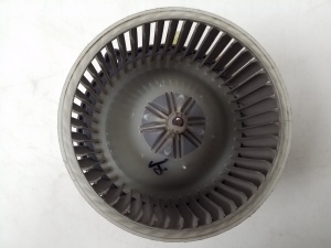 Heizungsgebläsemotor - 0130111191 