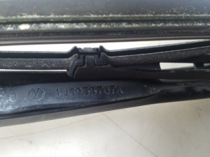 Volkswagen Golf IV (1997–2003) Rear squeegee leg 1J6955707A - 2