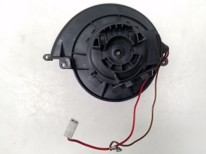 Opel Astra H (2004–2010) Heizungsgebläsemotor 881061464 - 2