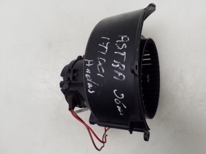 Opel Astra H (2004–2010) Heizungsgebläsemotor 881061464 - 3
