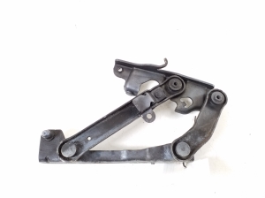   Engine cover hinge 