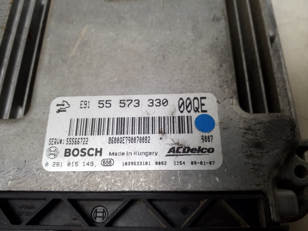 OPEL Insignia A (2008-2016) Moottorin ohjausyksikkö ECU 55573330 25060311