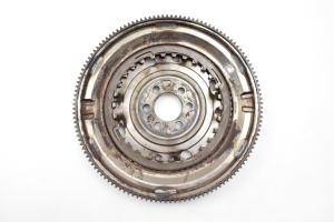  Clutch flywheel 