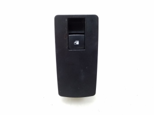   Rear side door glass switch 