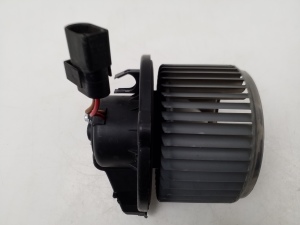 AUDI A6 C5 (1997–2005) Heizungsgebläsemotor 0130111202 - 2