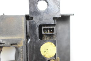 Volkswagen Caddy III (2004–2015) Trunk lid lock 2K0827505 - 3