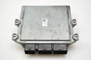 Ford Focus (2004–2011) Engine control unit 6M5112A650YB - 2