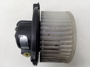 Mitsubishi Carisma (1995–2004) Heizungsgebläsemotor 0130111191 - 3
