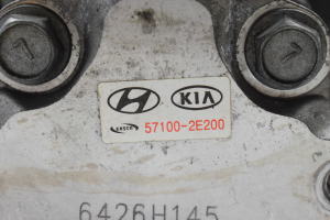 Kia Carens (2006–2013) Servopumpe 571002E200 - 2