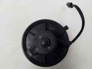 Volkswagen Passat B4 (1993–1997) Heizungsgebläsemotor 357819021 - 2