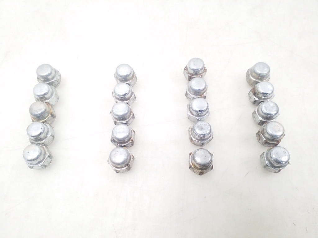 Used NISSAN Qashqai Wheel nuts, bolts