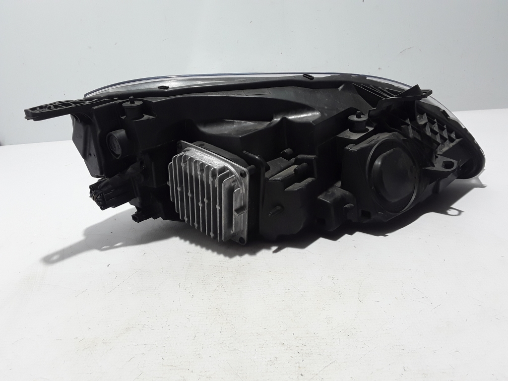 Used VOLVO V40 Headlights 31677018