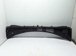 VOLVO XC40 (2017–2026) Windlaufverkleidung (Scheibenwischerabdeckung) 32130464 - 2