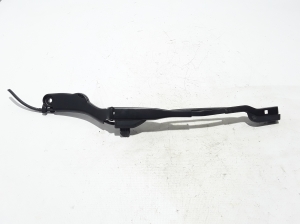  Windshield wiper blade 