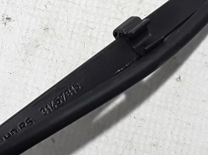  Windshield wiper blade 