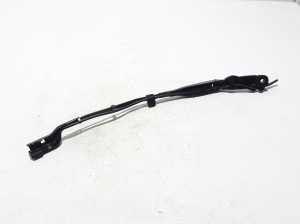  Windshield wiper blade 