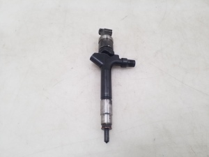   Fuel injector 