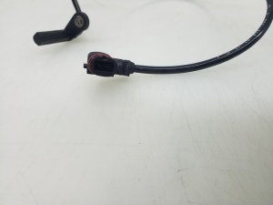 Mercedes Benz C-Class 204 (2007–2014) ABS-Sensor vorne A2045400117 - 2