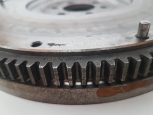  Clutch flywheel 