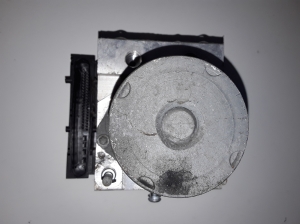 Hyundai Santa Fe (2000–2006) ABS Steuergerät 589102B850 - 4