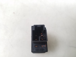 NISSAN Terrano R20 (1996–2007) Sēdekļa apsildes slēdzis 261246 - 2