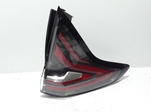  Rear corner lamp 