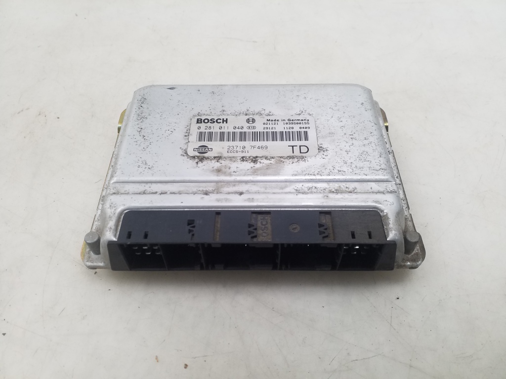 NISSAN Terrano 2 generation (1993-2006) Variklio kompiuteris 237107F469 25060469