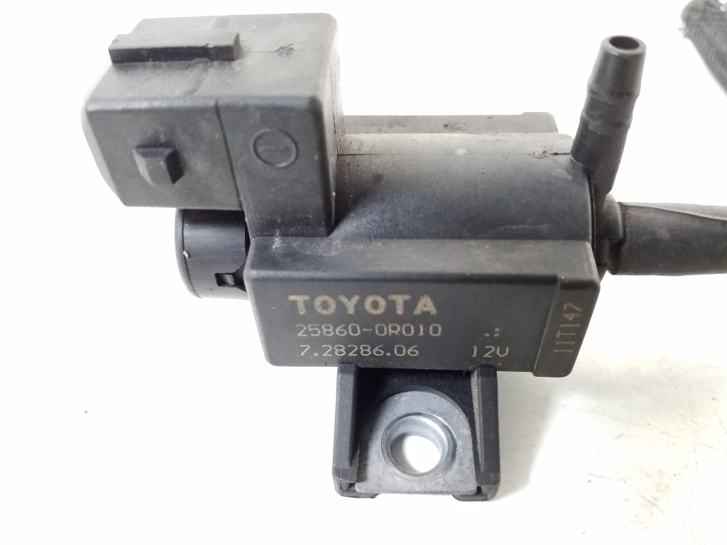 TOYOTA Avensis T27 Ytterligere indre motordeler 25860-0R010 21025572