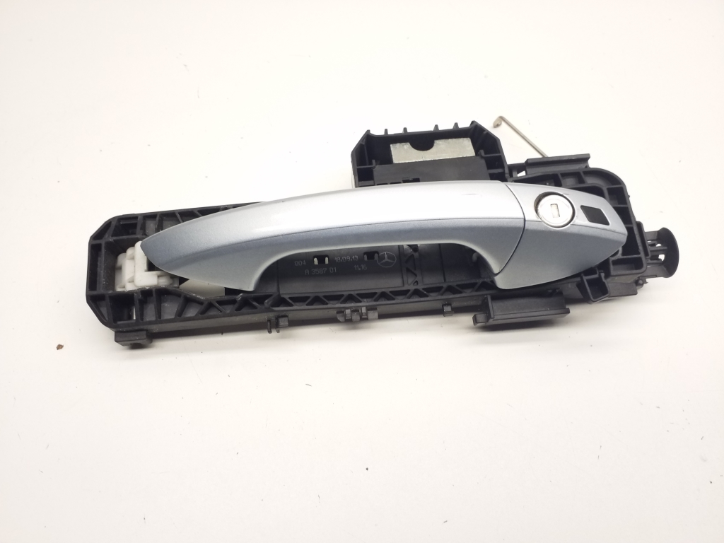 MERCEDES-BENZ E-Class W212/S212/C207/A207 (2009-2016) Front Right Door Exterior Handle A2047602234 21850834