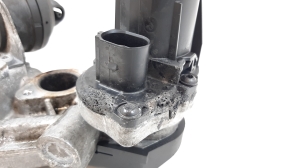  EGR valve 