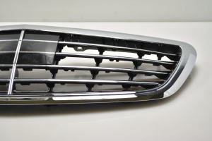  Front grille 