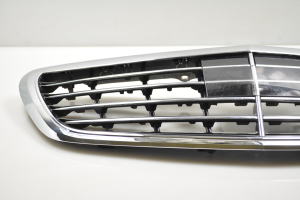  Front grille 