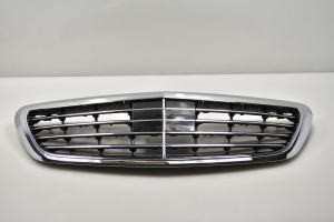  Front grille 