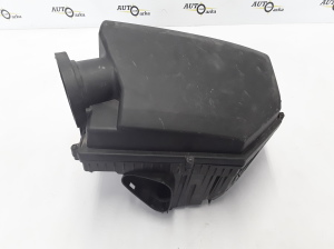 VOLVO XC70 (2007–2016) Air filter housing 30748207 - 3