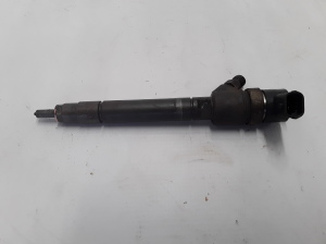  Fuel injector 