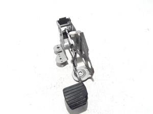  Brake pedal 