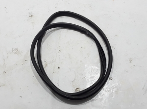  Rear side door sealing rubber 