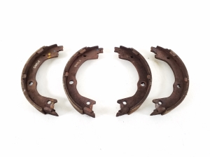 Parking brake shoes - 