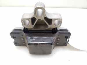 Volkswagen Passat B7 (2010–2014) Engine mount 3C0199555AE - 2