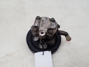 Mitsubishi L 200 (2006–2015) Roolivõimendi pump - 2
