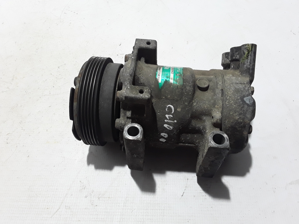 RENAULT Clio 2 generation (1998-2013) Hасос кондиционера 7700115830 22428738