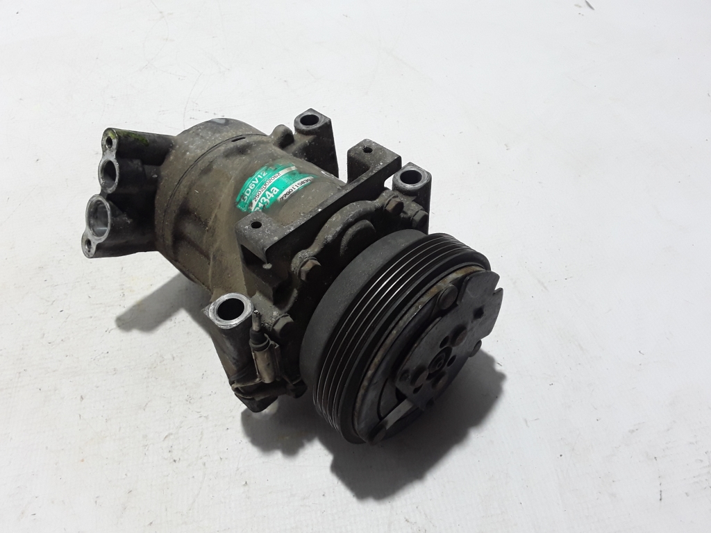 RENAULT Clio 2 generation (1998-2013) Pompă de aer conditionat 7700115830 22428738