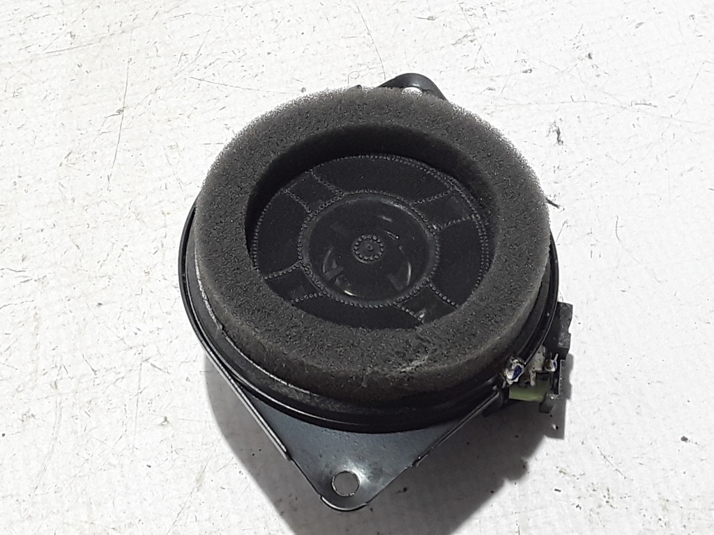 CHRYSLER Pacifica 2 generation (RU) (2016-2023) Rear Right Door Sound Speaker 68043045AD 22428636