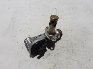  EGR valve 