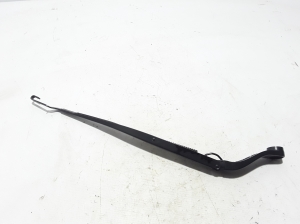  Windshield wiper blade 