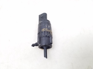 Volkswagen Passat B6 (2005–2010) Front windshield washer pump 1K5955651 - 3