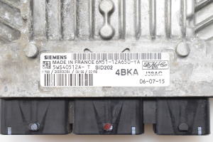 Ford Focus (2004–2011) Engine control unit 6M5112A650YA - 3