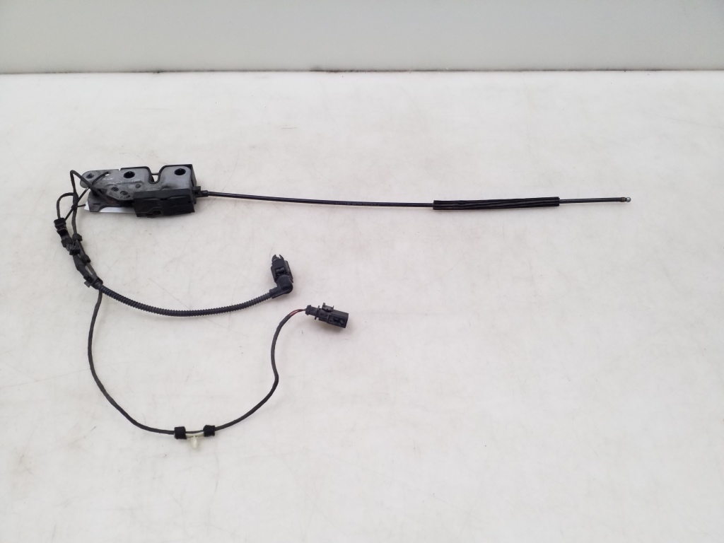 used-volkswagen-passat-engine-cover-lock-3ab823509c